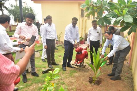 Secretary visited the puri lighthouse along with DGLL and chairman of Paradeep port